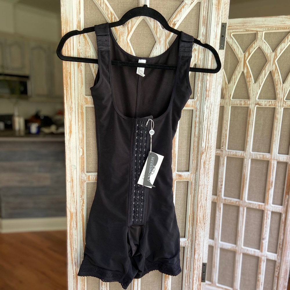 NWT Miss Moly Compression Garment
